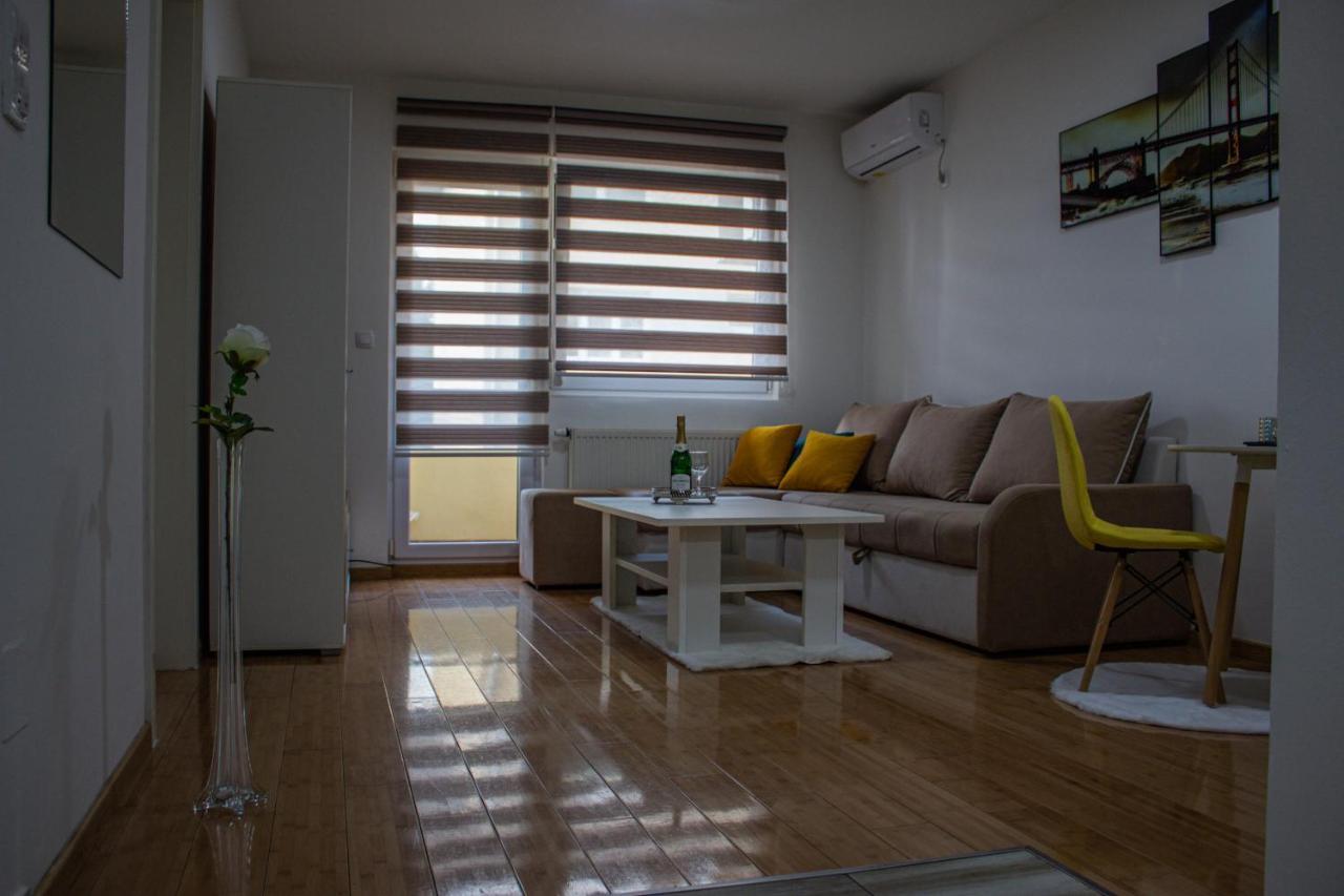 Apartman Royal 1 Добой Экстерьер фото